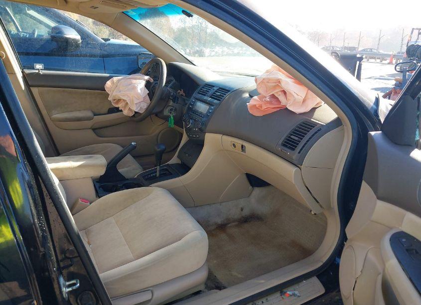 Photo 5 of 2004 Honda Accord 2.4 LX (VIN 1HGCM56314A103607)