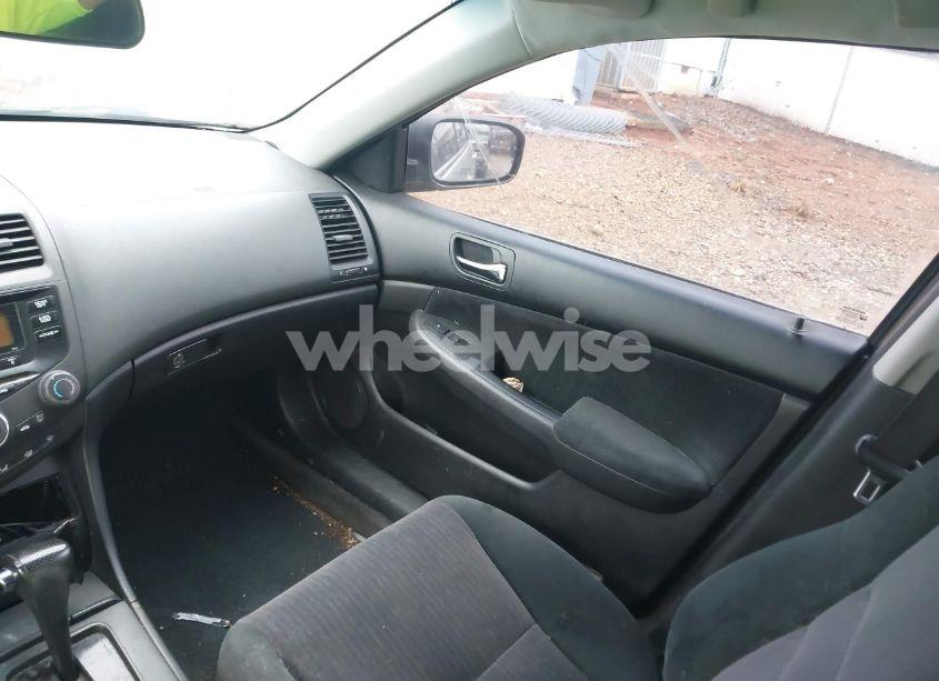 Photo 5 of 2004 Honda Accord 2.4 LX (VIN 1HGCM56314A113151)