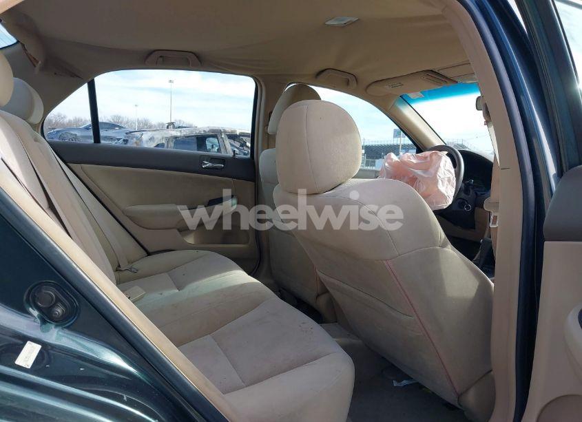 Photo 8 of 2004 Honda Accord 2.4 LX (VIN 1HGCM56314A166724)