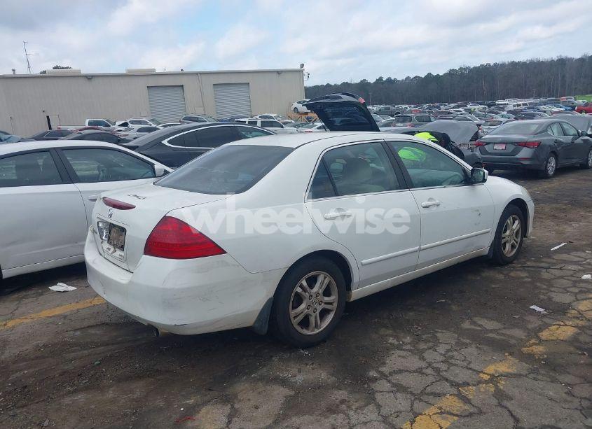 Photo 4 of 2006 Honda Accord 2.4 SE (VIN 1HGCM56316A006281)