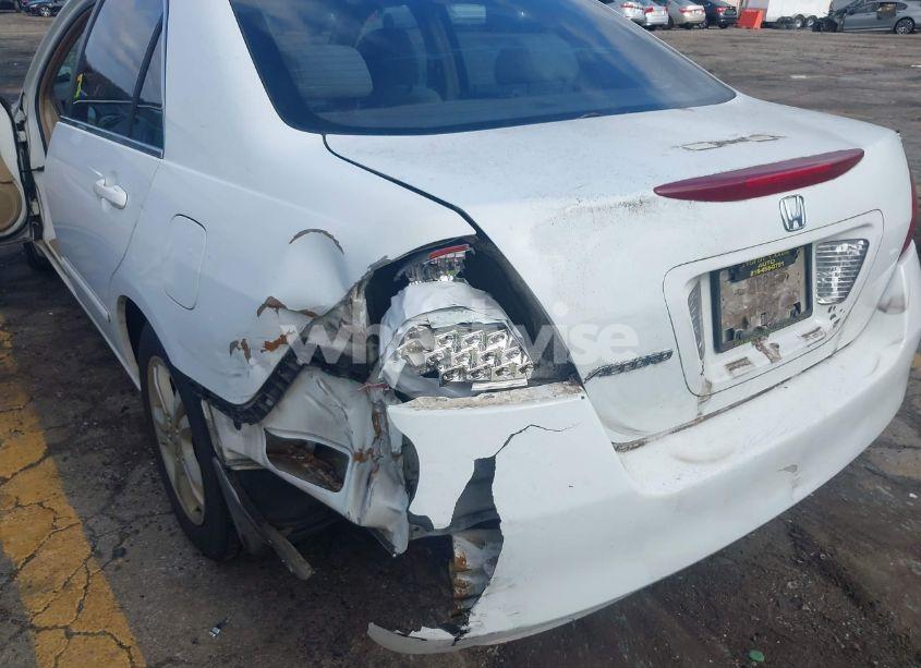 Photo 6 of 2006 Honda Accord 2.4 SE (VIN 1HGCM56316A006281)