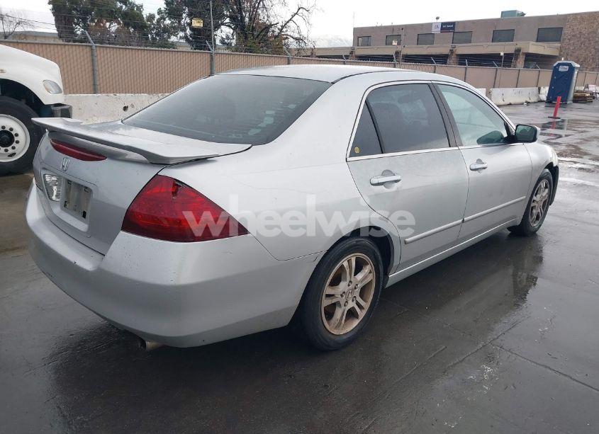 Photo 4 of 2006 Honda Accord 2.4 SE (VIN 1HGCM56316A022643)
