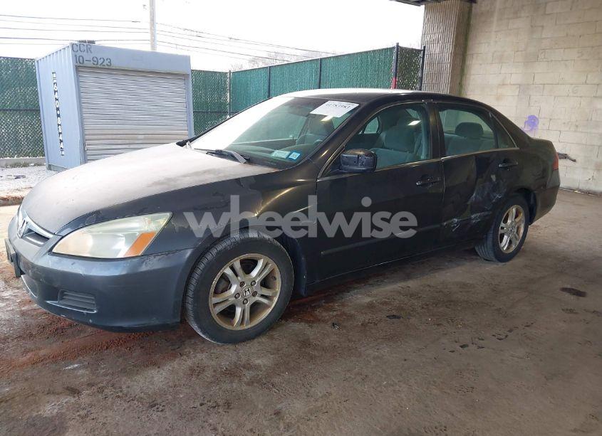 Photo 2 of 2006 Honda Accord 2.4 SE (VIN 1HGCM56316A025123)