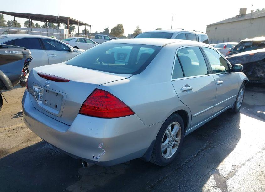 Photo 4 of 2006 Honda Accord 2.4 SE (VIN 1HGCM56316A033920)