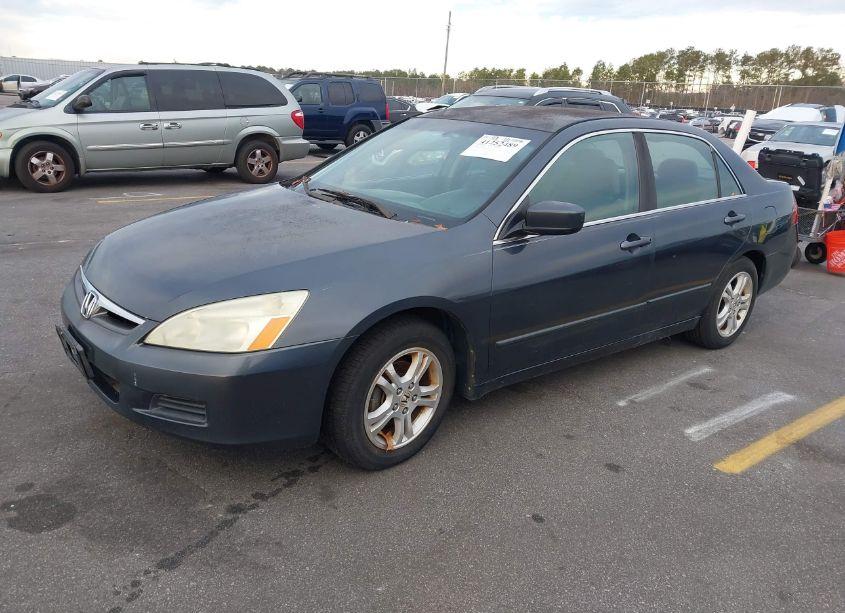 Photo 2 of 2006 Honda Accord 2.4 SE (VIN 1HGCM56316A079277)