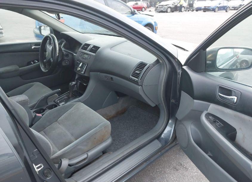 Photo 5 of 2006 Honda Accord 2.4 SE (VIN 1HGCM56316A079277)