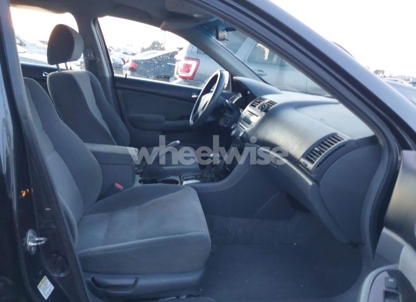 Photo 5 of 2006 Honda Accord 2.4 SE (VIN 1HGCM56316A085029)