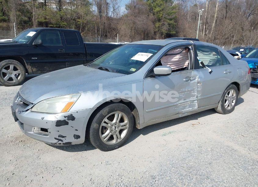 Photo 2 of 2006 Honda Accord 2.4 SE (VIN 1HGCM56316A128901)