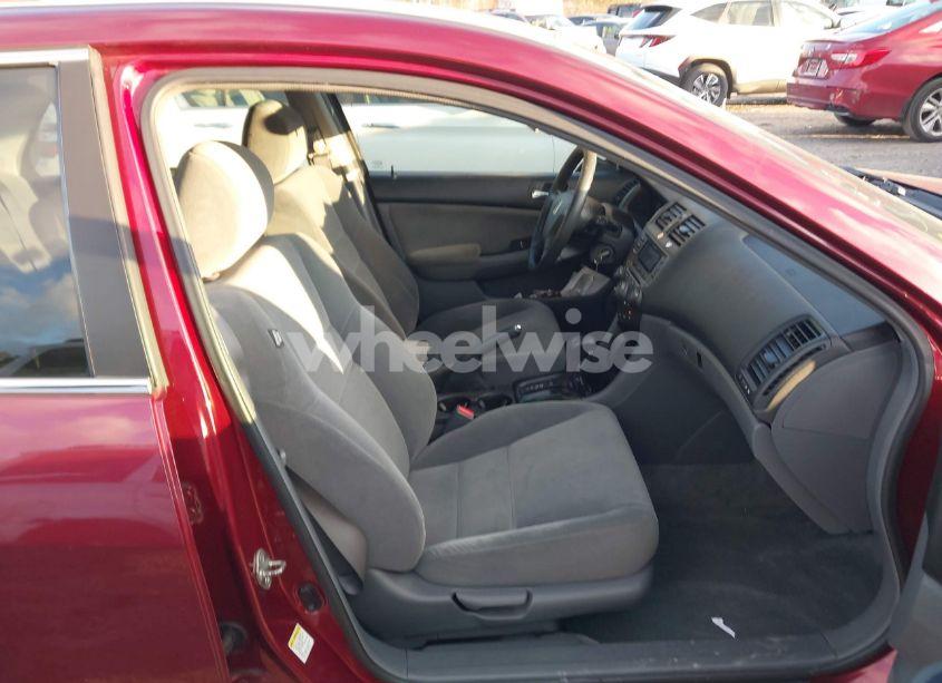 Photo 5 of 2006 Honda Accord 2.4 SE (VIN 1HGCM56316A138585)