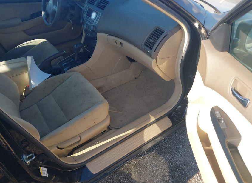 Photo 5 of 2006 Honda Accord 2.4 SE (VIN 1HGCM56316A153507)