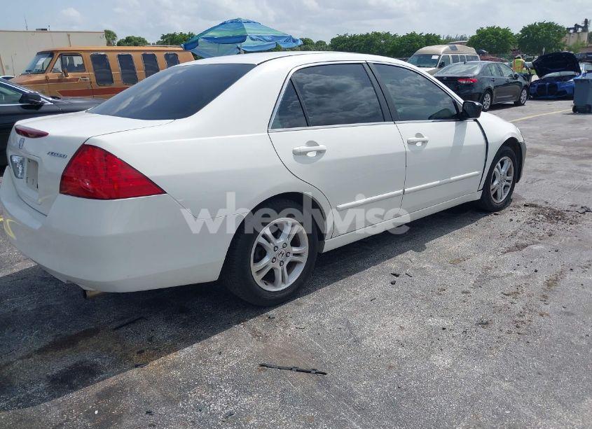 Photo 4 of 2006 Honda Accord 2.4 SE (VIN 1HGCM56316A169562)