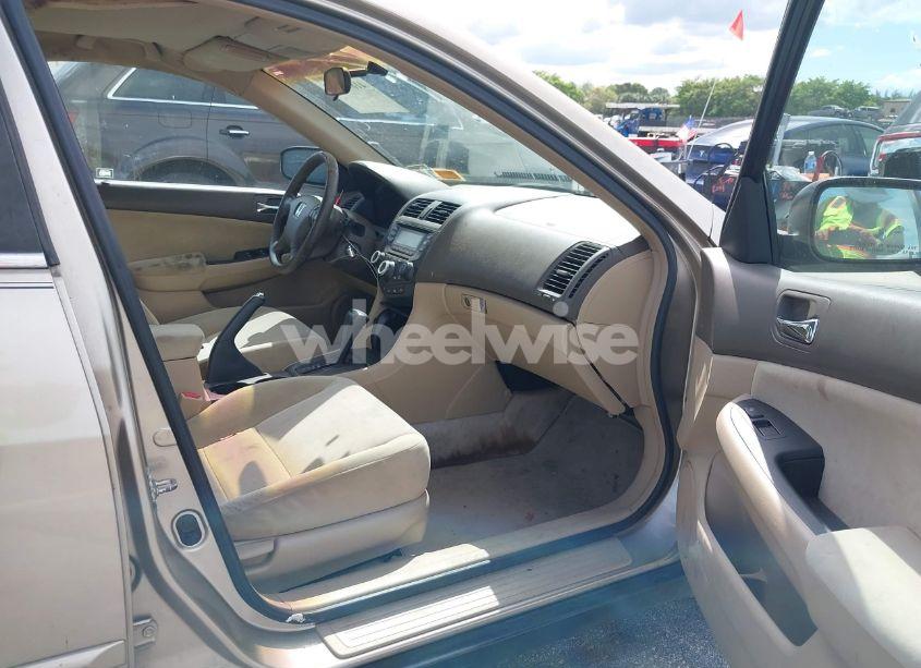 Photo 5 of 2003 Honda Accord 2.4 LX (VIN 1HGCM56323A091837)