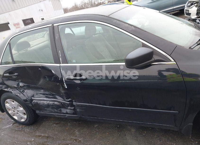 Photo 13 of 2003 Honda Accord 2.4 LX (VIN 1HGCM56323A114937)