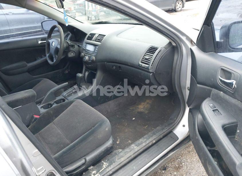 Photo 5 of 2004 Honda Accord 2.4 LX (VIN 1HGCM56324A010028)