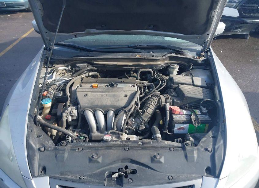Photo 10 of 2004 Honda Accord 2.4 LX (VIN 1HGCM56324A019439)