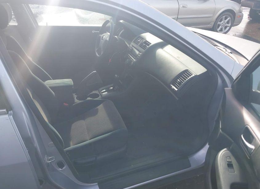 Photo 5 of 2004 Honda Accord 2.4 LX (VIN 1HGCM56324A019439)