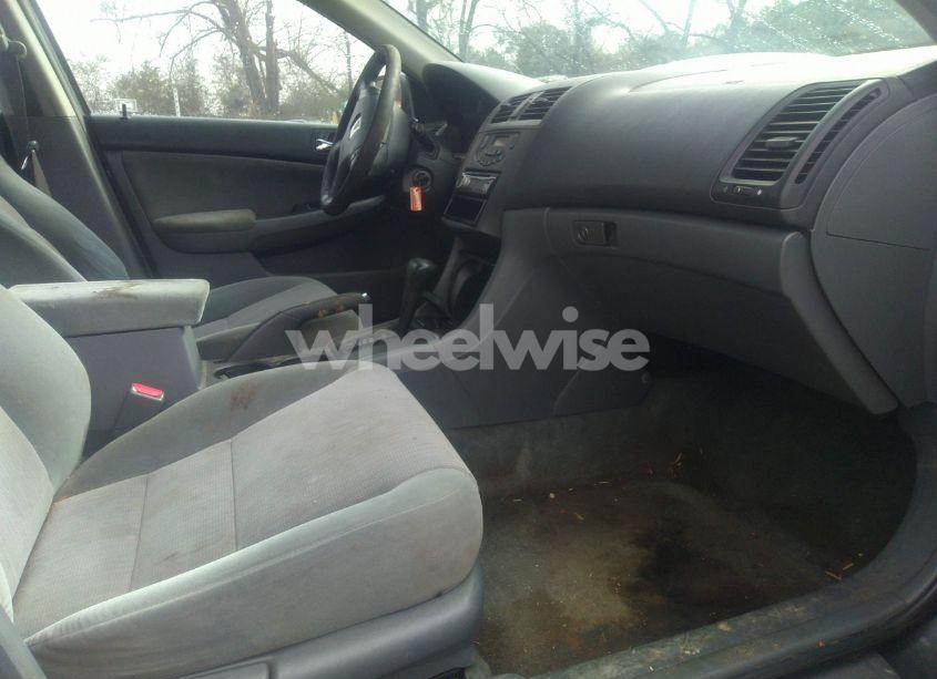 Photo 5 of 2004 Honda Accord 2.4 LX (VIN 1HGCM56324A041912)