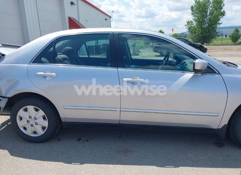 Photo 13 of 2004 Honda Accord 2.4 LX (VIN 1HGCM56324A048987)