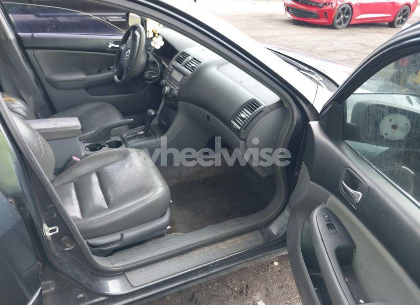 Photo 5 of 2004 Honda Accord 2.4 LX (VIN 1HGCM56324A090558)