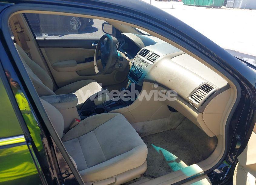 Photo 5 of 2004 Honda Accord 2.4 LX (VIN 1HGCM56324A094240)