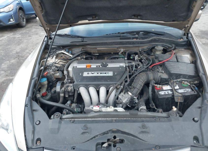 Photo 10 of 2004 Honda Accord 2.4 LX (VIN 1HGCM56324A102031)