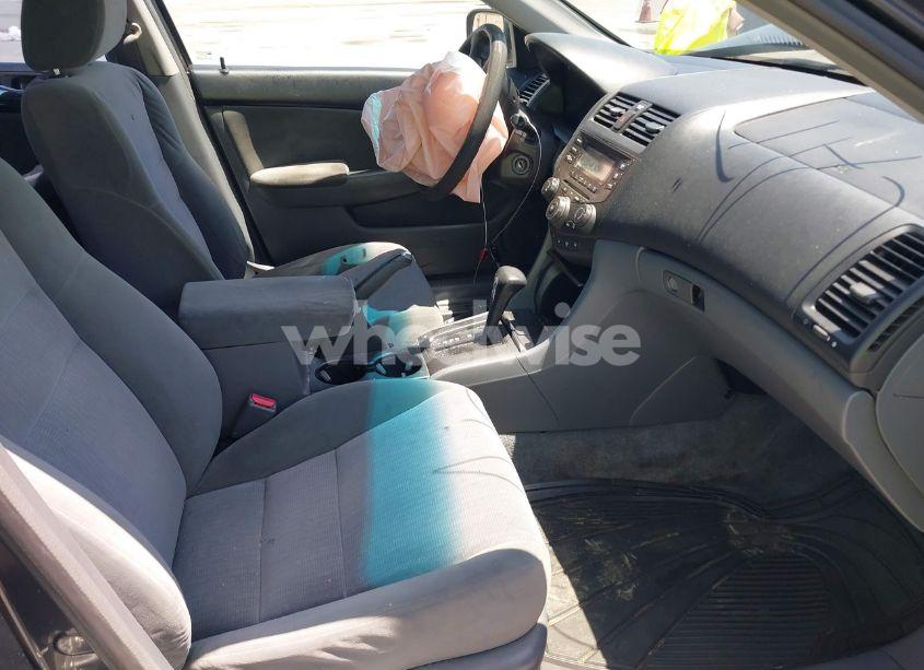 Photo 5 of 2004 Honda Accord 2.4 LX (VIN 1HGCM56324A133814)