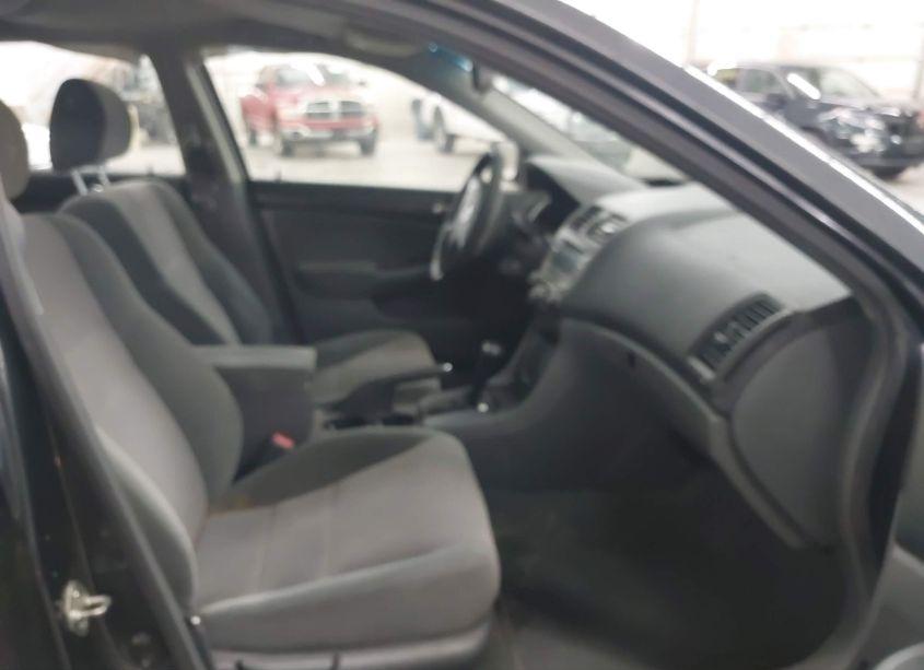 Photo 5 of 2004 Honda Accord SDN LX (VIN 1HGCM56324A154534)