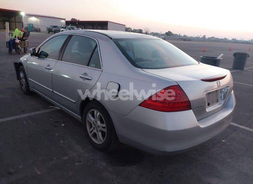 Photo 3 of 2006 Honda Accord 2.4 SE (VIN 1HGCM56326A072399)