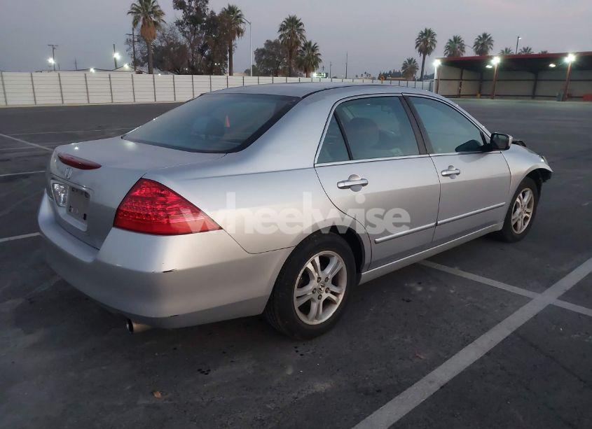 Photo 4 of 2006 Honda Accord 2.4 SE (VIN 1HGCM56326A072399)