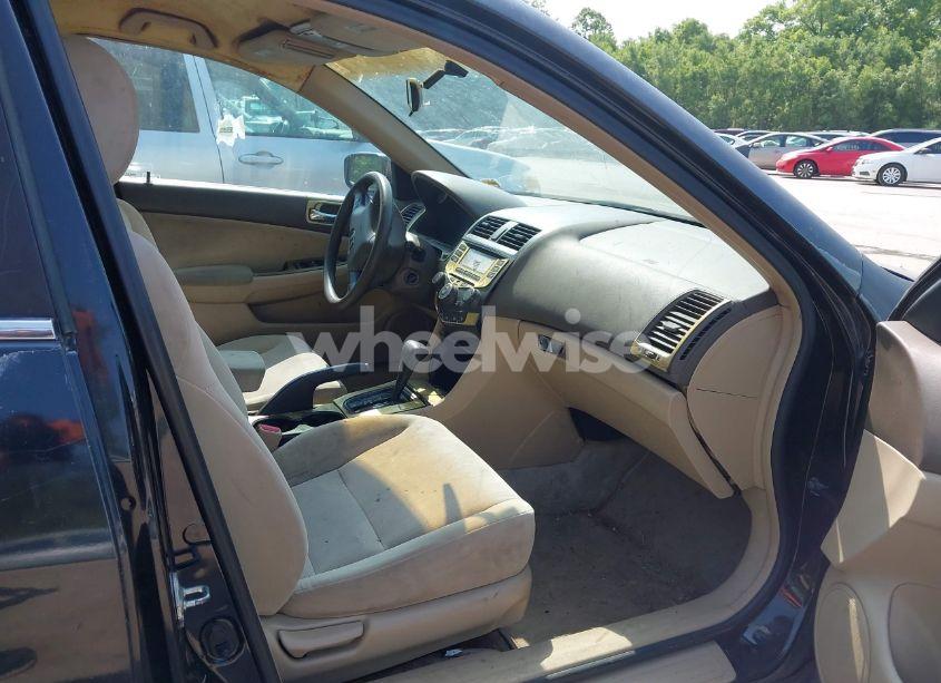 Photo 5 of 2003 Honda Accord 2.4 LX (VIN 1HGCM56333A140172)