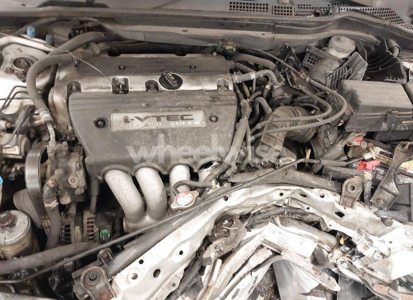 Photo 10 of 2004 Honda Accord 2.4 LX (VIN 1HGCM56334A052739)