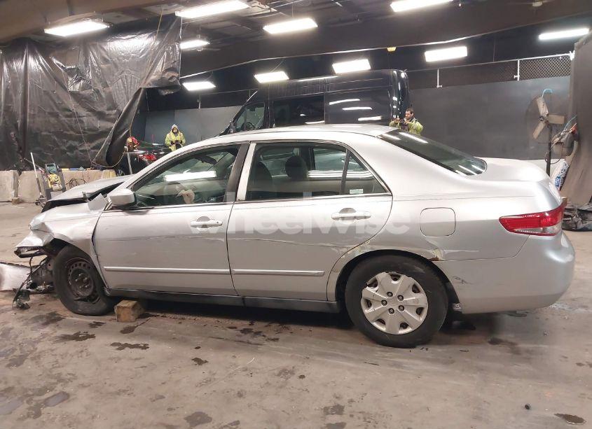 Photo 13 of 2004 Honda Accord 2.4 LX (VIN 1HGCM56334A052739)