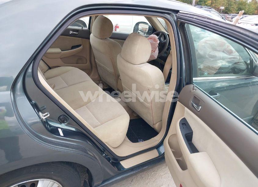 Photo 8 of 2004 Honda Accord 2.4 LX (VIN 1HGCM56334A065426)