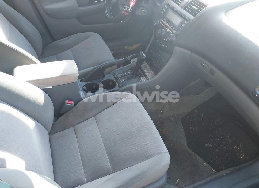 Photo 5 of 2004 Honda Accord 2.4 LX (VIN 1HGCM56334A139461)