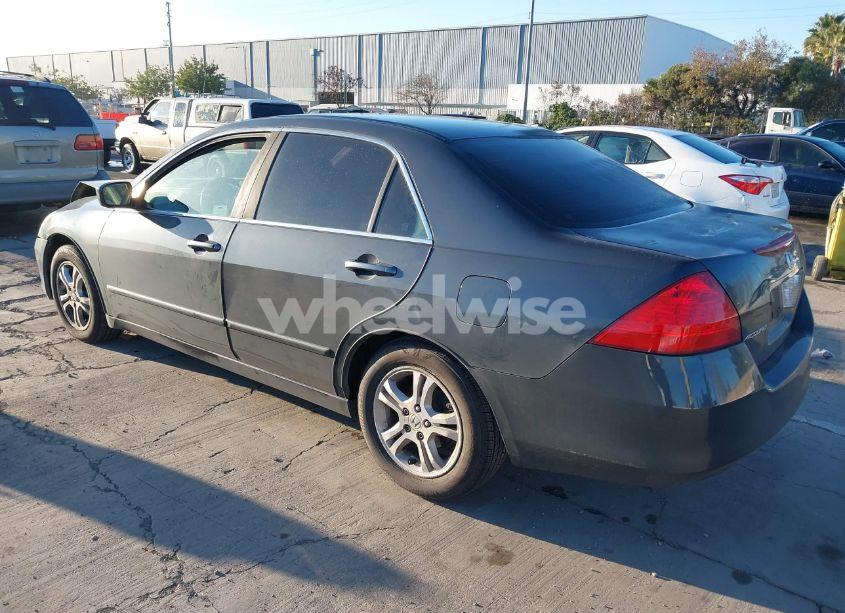 Photo 3 of 2006 Honda Accord 2.4 SE (VIN 1HGCM56336A032882)