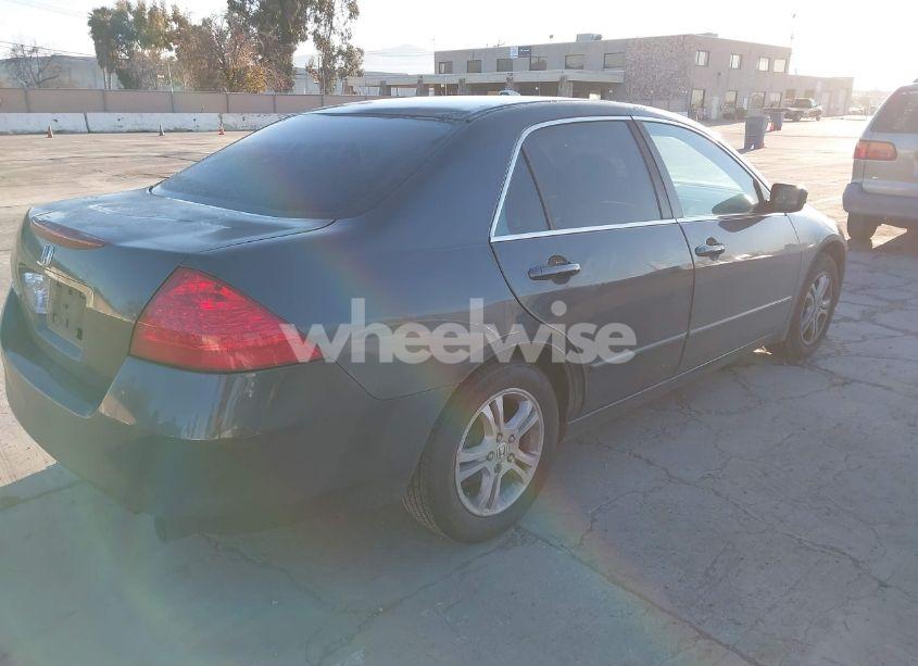 Photo 4 of 2006 Honda Accord 2.4 SE (VIN 1HGCM56336A032882)