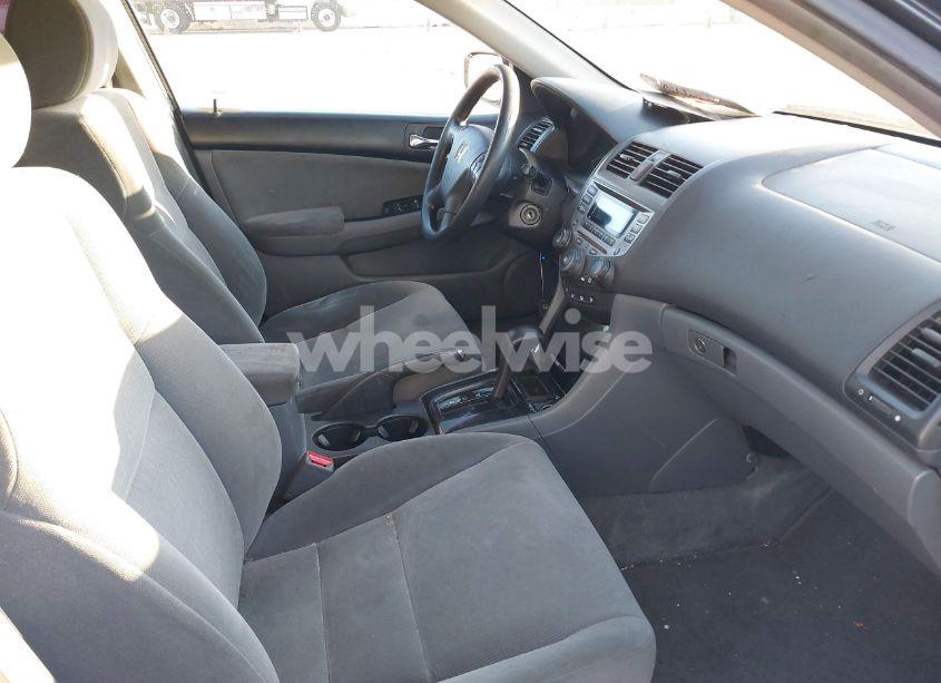 Photo 5 of 2006 Honda Accord 2.4 SE (VIN 1HGCM56336A032882)