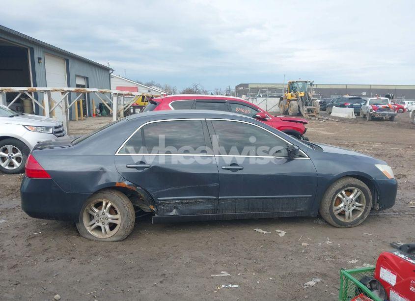 Photo 13 of 2006 Honda Accord 2.4 SE (VIN 1HGCM56336A095528)