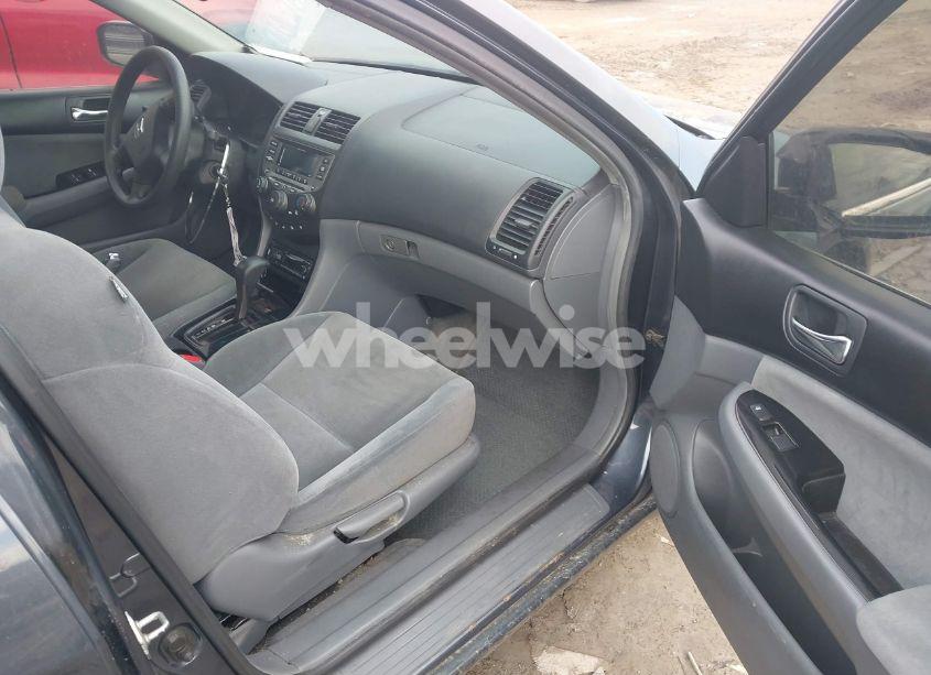 Photo 5 of 2006 Honda Accord 2.4 SE (VIN 1HGCM56336A095528)