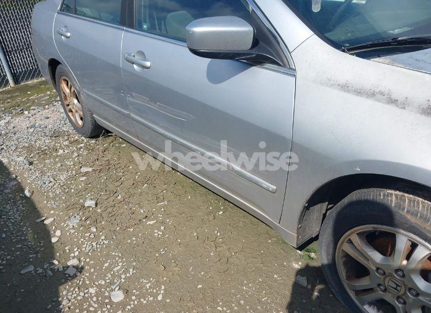 Photo 12 of 2007 Honda Accord 2.4 SE (VIN 1HGCM56337A043219)