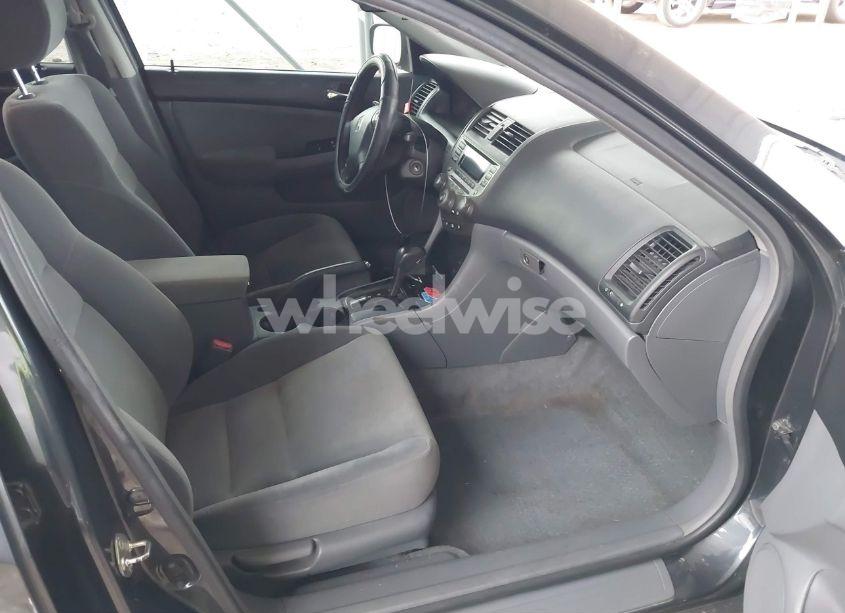 Photo 5 of 2007 Honda Accord 2.4 SE (VIN 1HGCM56337A121773)