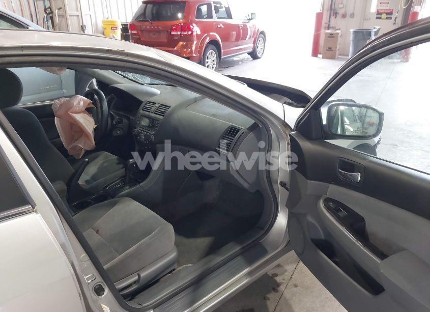 Photo 5 of 2007 Honda Accord 2.4 SE (VIN 1HGCM56337A144079)