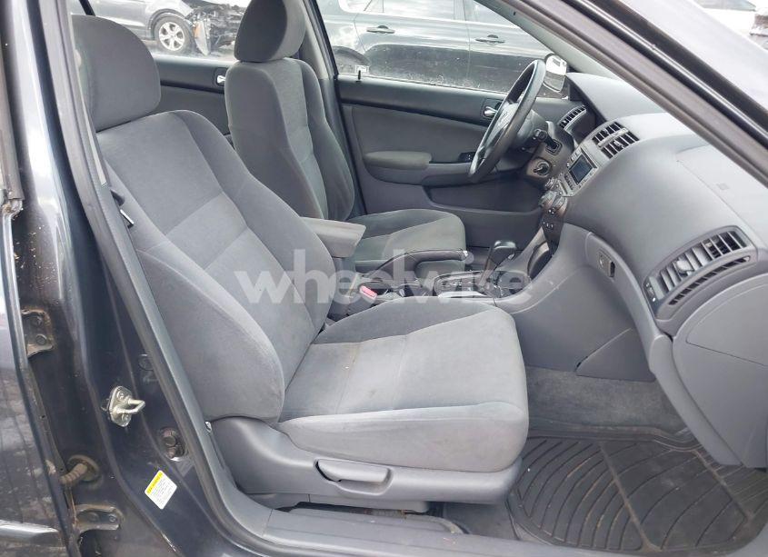 Photo 5 of 2007 Honda Accord 2.4 SE (VIN 1HGCM56337A152084)