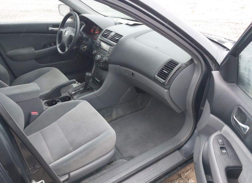 Photo 5 of 2003 Honda Accord 2.4 LX (VIN 1HGCM56343A014063)