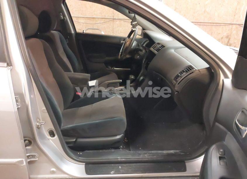 Photo 5 of 2003 Honda Accord 2.4 LX (VIN 1HGCM56343A045104)