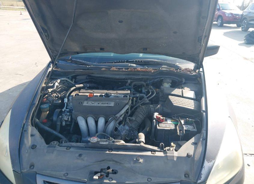 Photo 10 of 2003 Honda Accord 2.4 LX (VIN 1HGCM56343A057849)