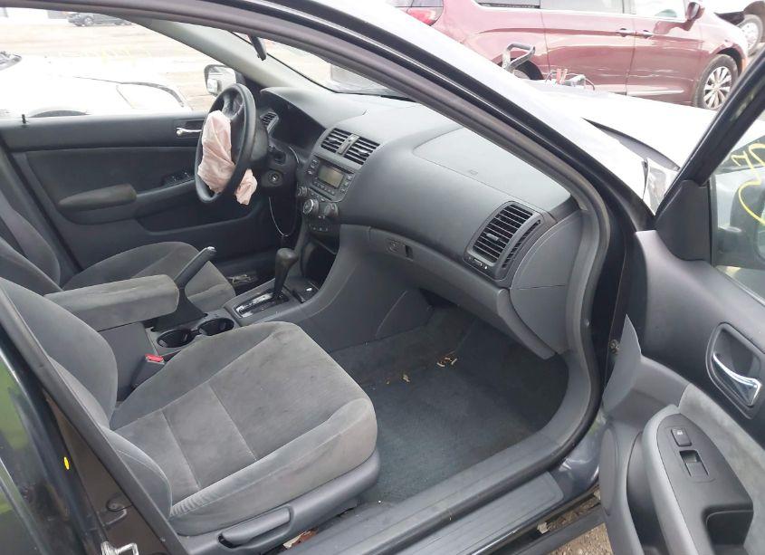 Photo 5 of 2004 Honda Accord 2.4 LX (VIN 1HGCM56344A063068)