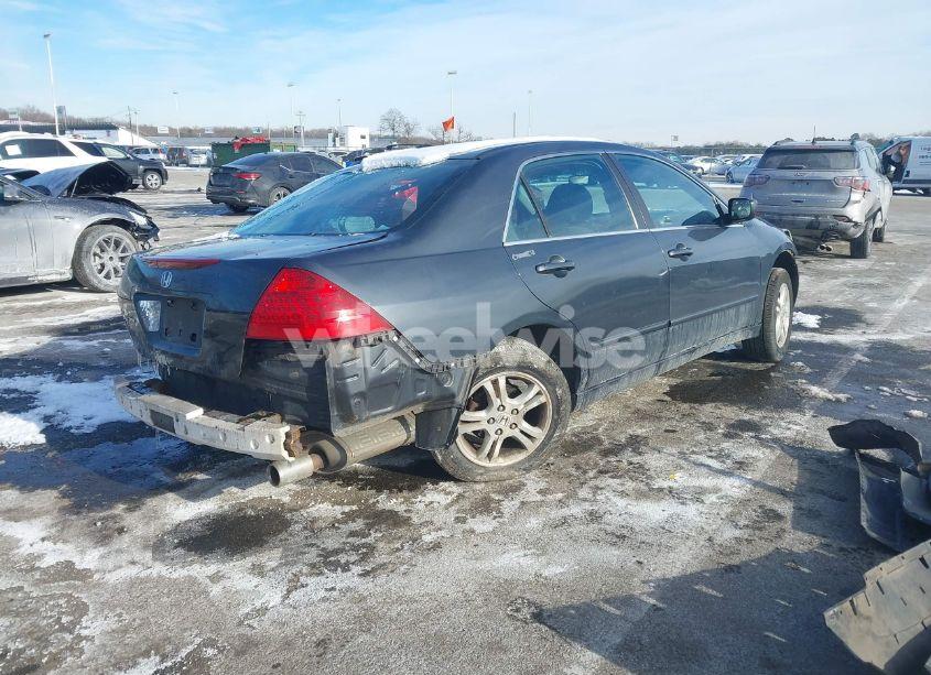 Photo 4 of 2006 Honda Accord 2.4 SE (VIN 1HGCM56346A040666)