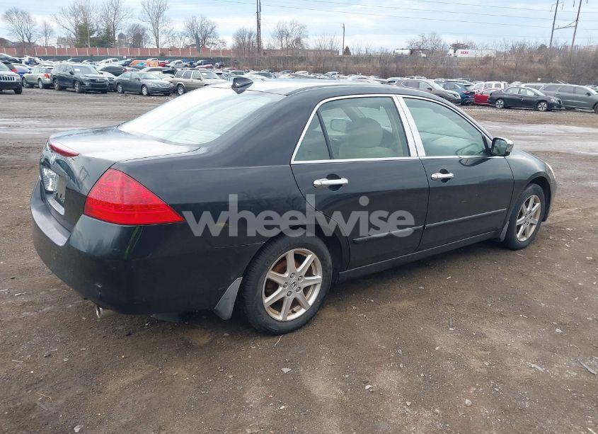 Photo 4 of 2006 Honda Accord 2.4 SE (VIN 1HGCM56346A055975)