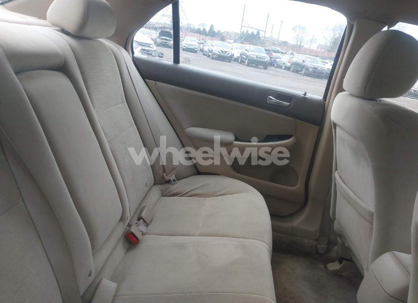 Photo 8 of 2006 Honda Accord 2.4 SE (VIN 1HGCM56346A055975)